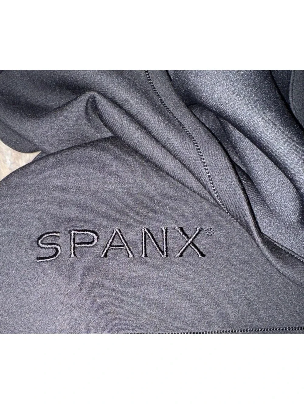 NEW! $98 SPANX AirEssential Luxe Soft Stretch Blanket Black NWT  Throw 50x60